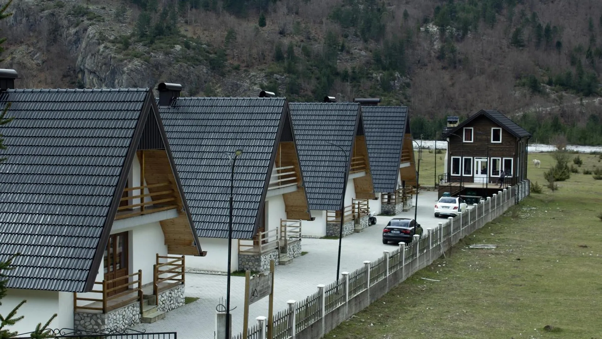 Bujtinat e lugines valbone Aparthotel